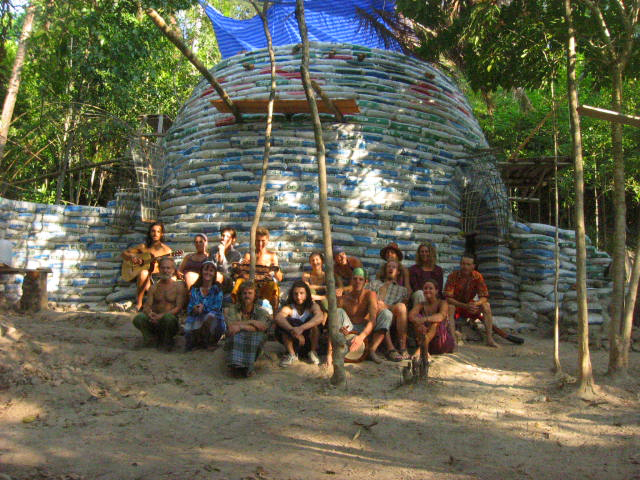 Earthbag dome workshop in Thailand, 2004