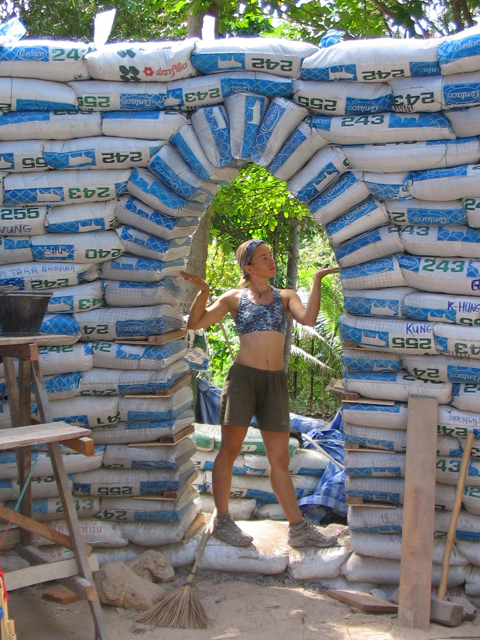 Earthbag dome workshop in Thailand, 2004